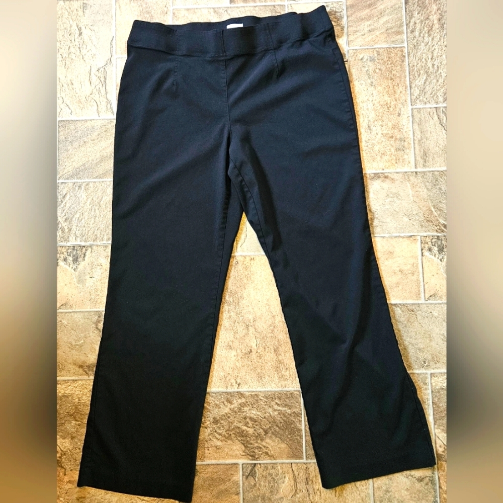 Avenue~Super stretch bootcut pants~ Size 14~ Black~‎